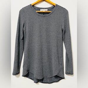 LOFT Women’s XS Knit Long Sleeve Striped Navy White Curved Hem Casual Stretch